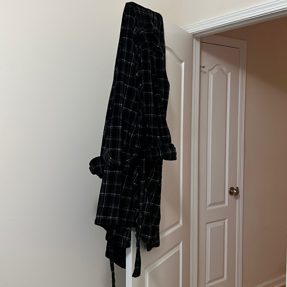 Tommy Bahama Robe